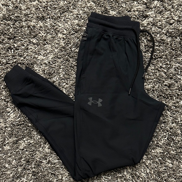 New Under Armour Black Athletic Joggers - Picture 1 of 5
